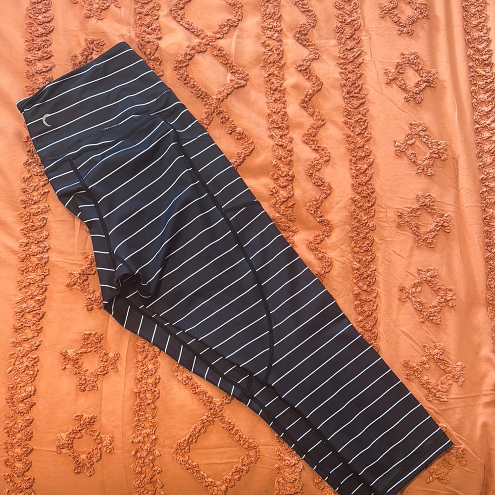 Black and White Striped Leggings